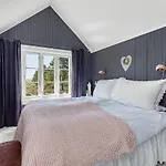 Enjoy A Getaway In The Southern Archipelago Ferienhaus